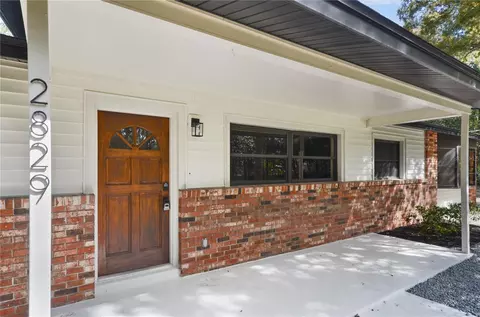 2829 Lake Griffin Rd, Lady Lake, FL 32159
