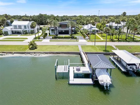 1010 S Riverside Dr, New Smyrna Beach, FL 32168