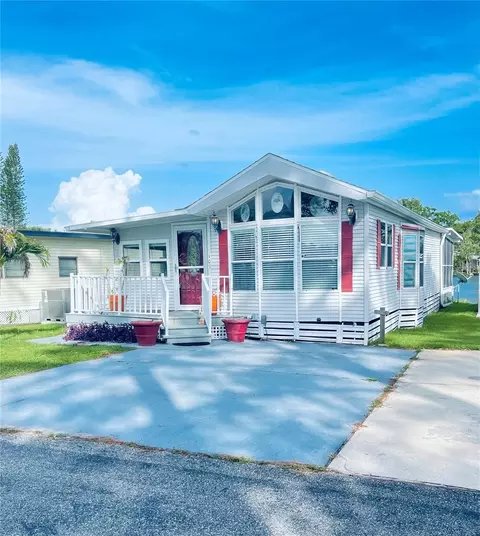 107 Kove Blvd, Osteen, FL 32764