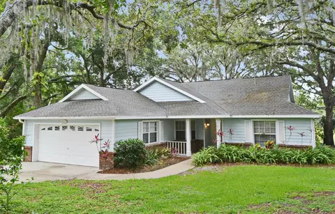 33042 Lake Bend Cir, Leesburg, FL 34788