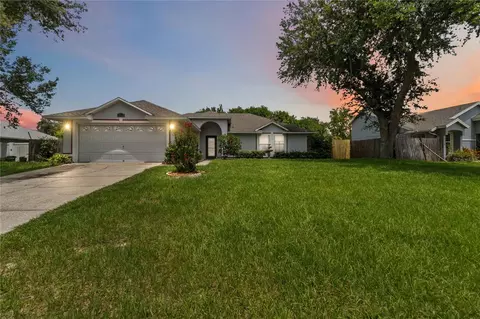 176 Hidden View Dr, Groveland, FL 34736