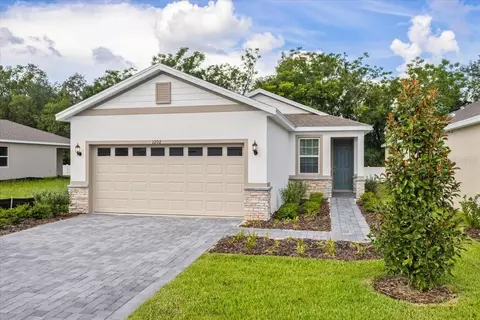 1202 Atlantic Ave, Fruitland Park, FL 34731