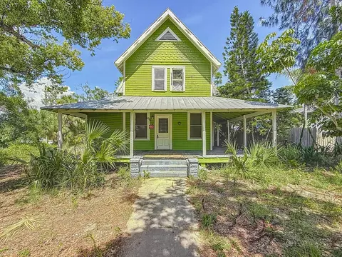 226 N Grosse Ave, Tarpon Springs, FL 34689