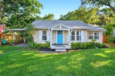 815 E 11th Ave, Mount Dora, FL 32757