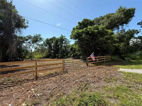 35319 Harbor Shores Rd, Leesburg, FL 34788
