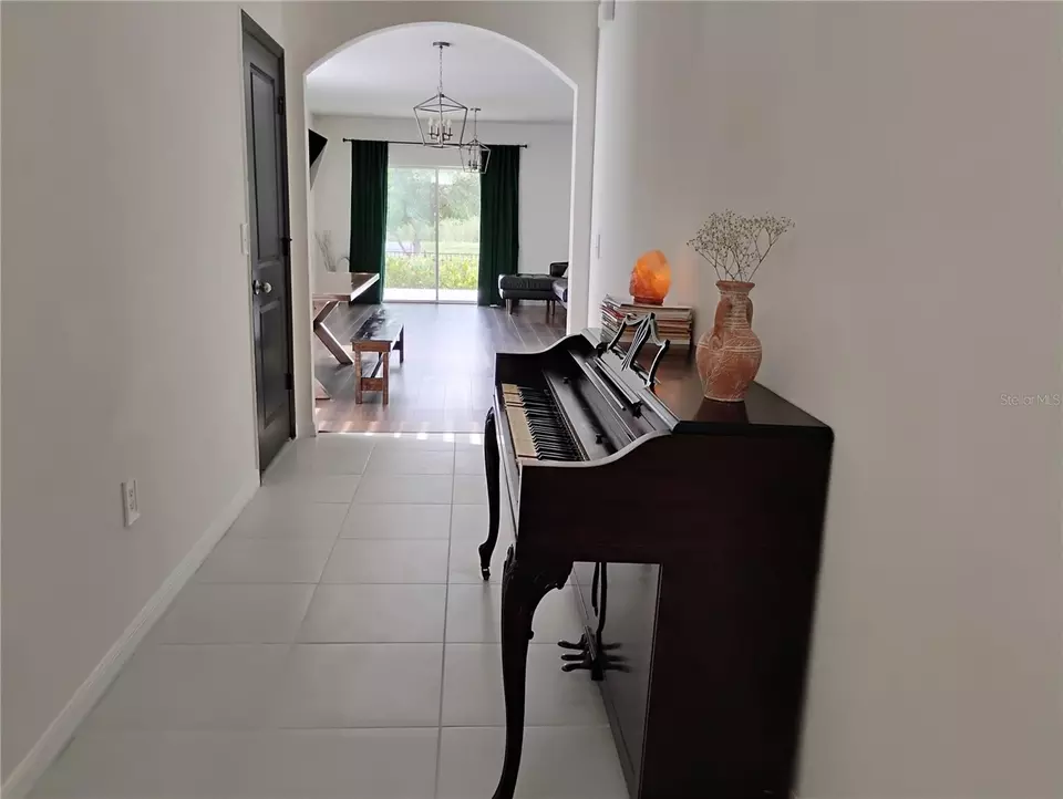 Entry Way - 5150 San Palermo Dr, Bradenton, FL 34208 photo 5 of 9