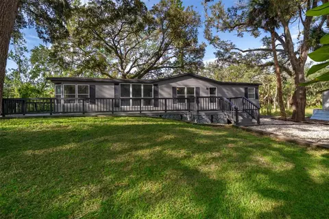 411 Racoon Trl, Geneva, FL 32732