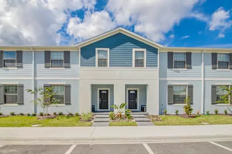 2438 Dubai St, Kissimmee, FL 34747