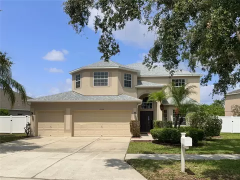 11356 Callaway Pond Dr, Riverview, FL 33579