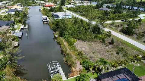 10462 Poughkeepsie Cir, Port Charlotte, FL 33981