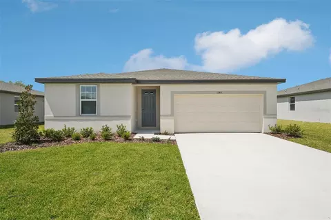 1349 Oak Valley Dr, Auburndale, FL 33823