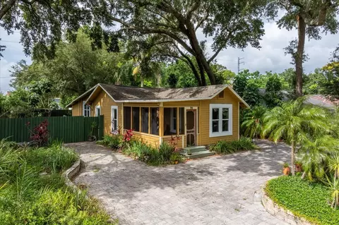 2320 E Crystal Lake Ave, Orlando, FL 32806