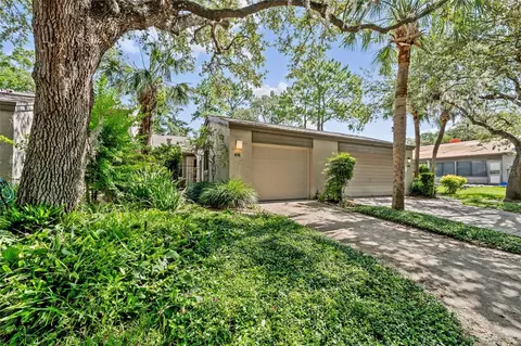 616 Woodridge Dr, Fern Park, FL 32730