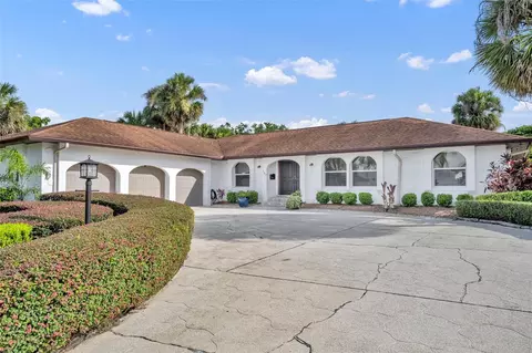137 N Spring Lake Dr, Altamonte Springs, FL 32714