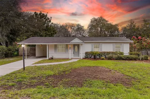 7330 Canal Dr, Sanford, FL 32771