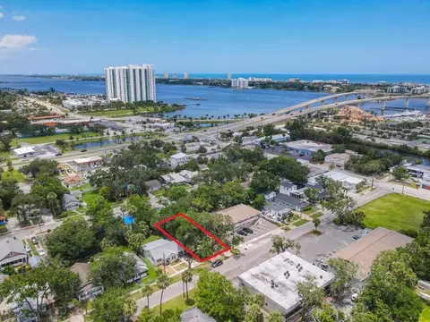 128 Kingston Ave, Daytona Beach, FL 32114