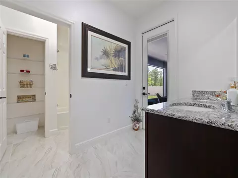 Bath - 5264 Obsidian Gate Dr, Mount Dora, FL 32757 photo 2 of 4