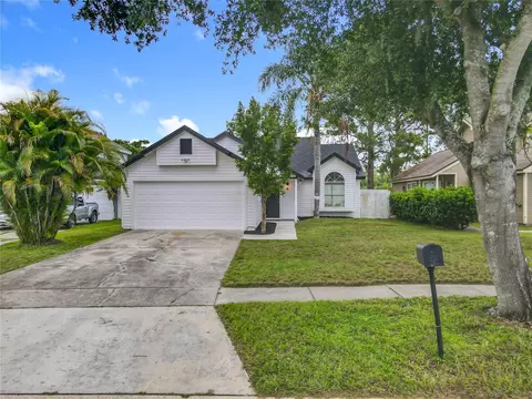 2160 Churchill Downs Cir, Orlando, FL 32825