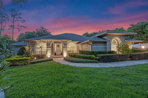 5102 Round Tree Ct, Orlando, FL 32819