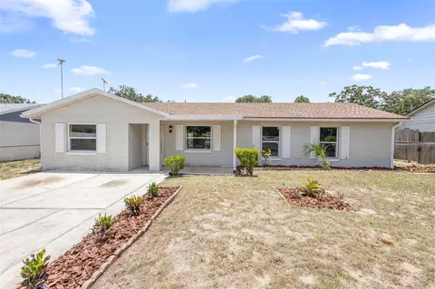 105 E Magnolia St, Davenport, FL 33837
