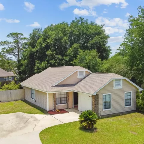 145 Lakeside Cir, Sanford, FL 32773
