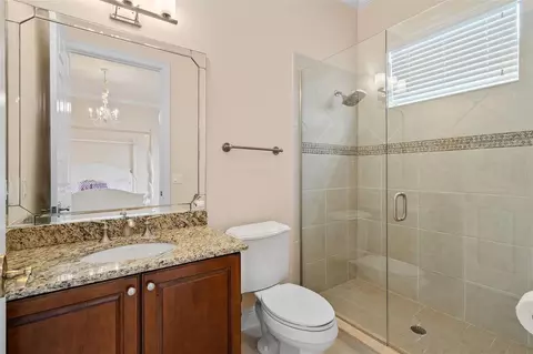 Bath - 490 Muirfield Loop, Reunion, FL 34747 photo 3 of 5