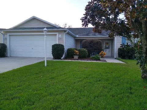1425 Hollyberry Pl, The Villages, FL 32162