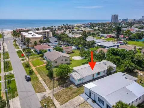 364 Hartford Ave, Daytona Beach, FL 32118