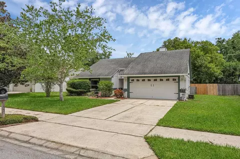 1027 Weaver Dr, Oviedo, FL 32765