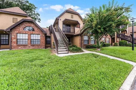415 Lakepointe Dr #207, Altamonte Springs, FL 32701