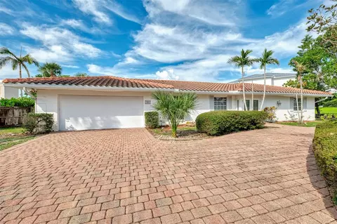 568 Venice Ln, Sarasota, FL 34242