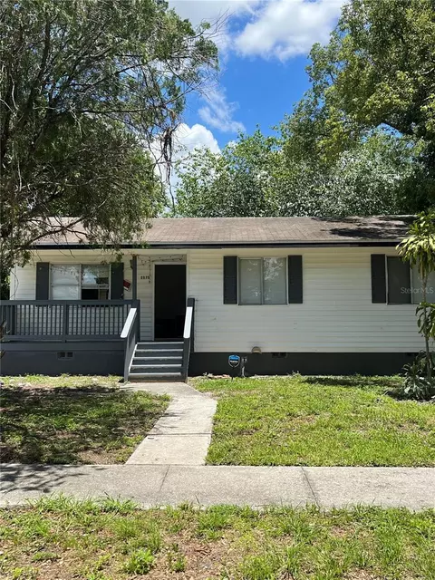 2075 Dixie Ave, Sanford, FL 32771
