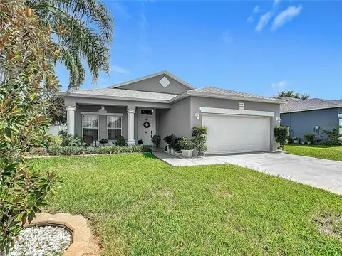 5609 Forest Ridge Dr, Winter Haven, FL 33881