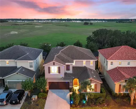 8020 Oak Shadow Ct, Davenport, FL 33837