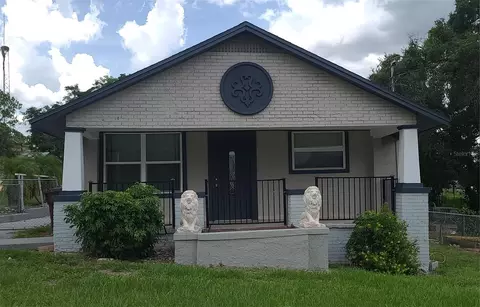 421 N 2nd St, Haines City, FL 33844