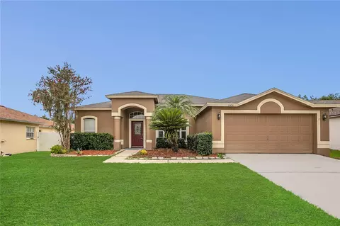 2408 Groveway Dr, Valrico, FL 33596