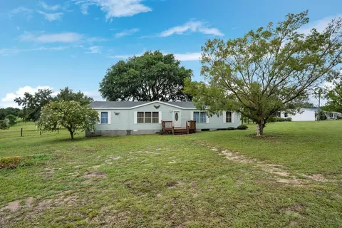 14620 SE Sunset Harbor Rd, Weirsdale, FL 32195