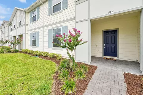 927 Paradise Dr, Davenport, FL 33897