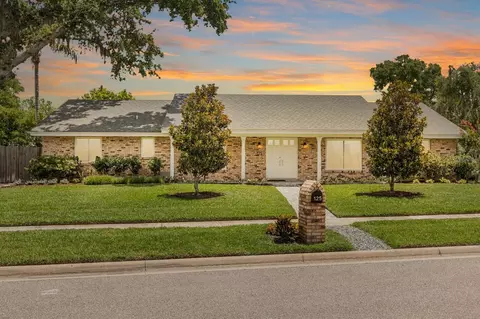 125 White Oak Cir, Maitland, FL 32751
