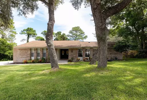 301 Hickory Dr, Longwood, FL 32779