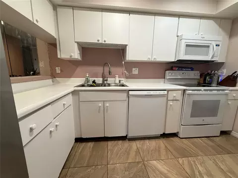 2906 Lichen Ln #B, Clearwater, FL 33760