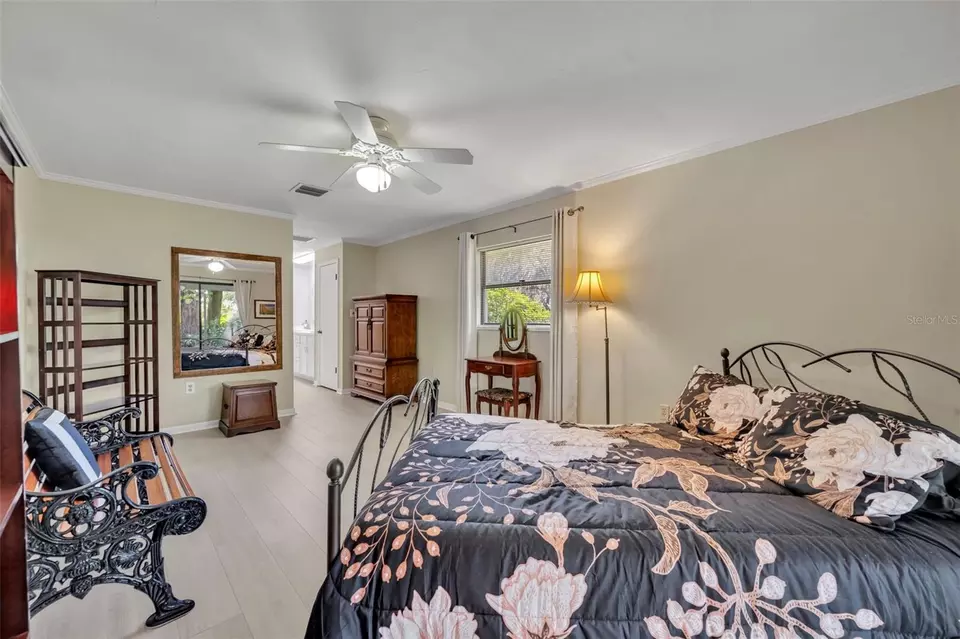 Bedroom - 1238 Palmetto Rd, Eustis, FL 32726 photo 2 of 4