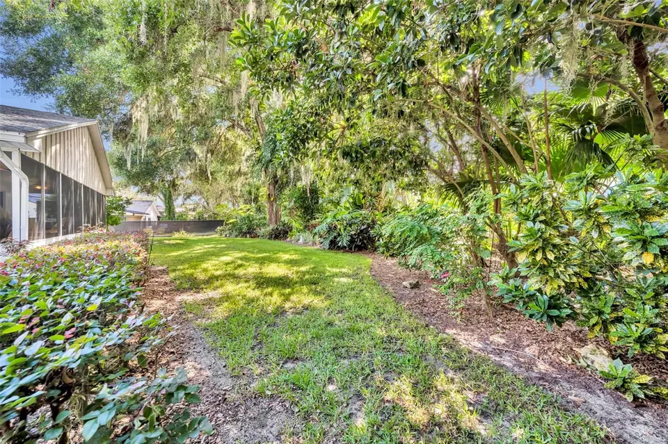 Exterior - 1238 Palmetto Rd, Eustis, FL 32726 photo 10 of 14