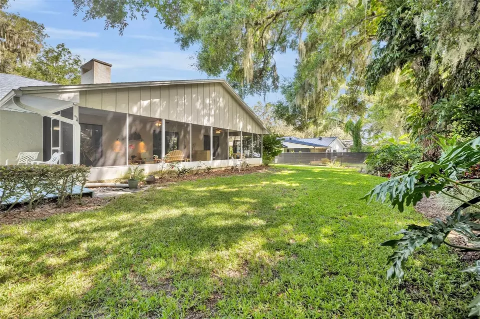 Exterior - 1238 Palmetto Rd, Eustis, FL 32726 photo 11 of 14