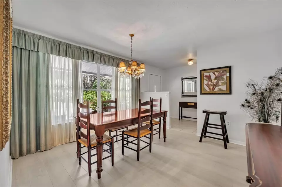 Dining - 1238 Palmetto Rd, Eustis, FL 32726 photo 1 of 2