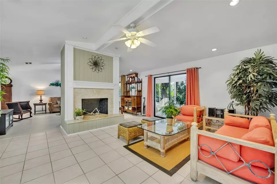 Living - 1238 Palmetto Rd, Eustis, FL 32726 photo 5 of 5