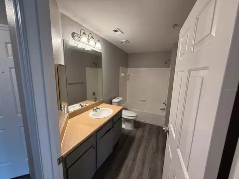 Bath - 2015 Erving Cir #307, Ocoee, FL 34761 photo 3 of 3