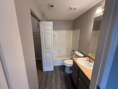 Bath - 2015 Erving Cir #307, Ocoee, FL 34761 photo 2 of 3