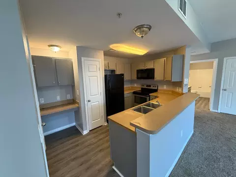Kitchen - 2015 Erving Cir #307, Ocoee, FL 34761 photo 1 of 2