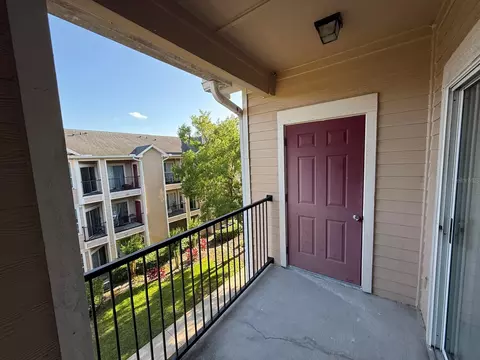 Exterior - 2015 Erving Cir #307, Ocoee, FL 34761 photo 4 of 8